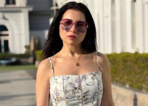 الفنانة مي عز الدين